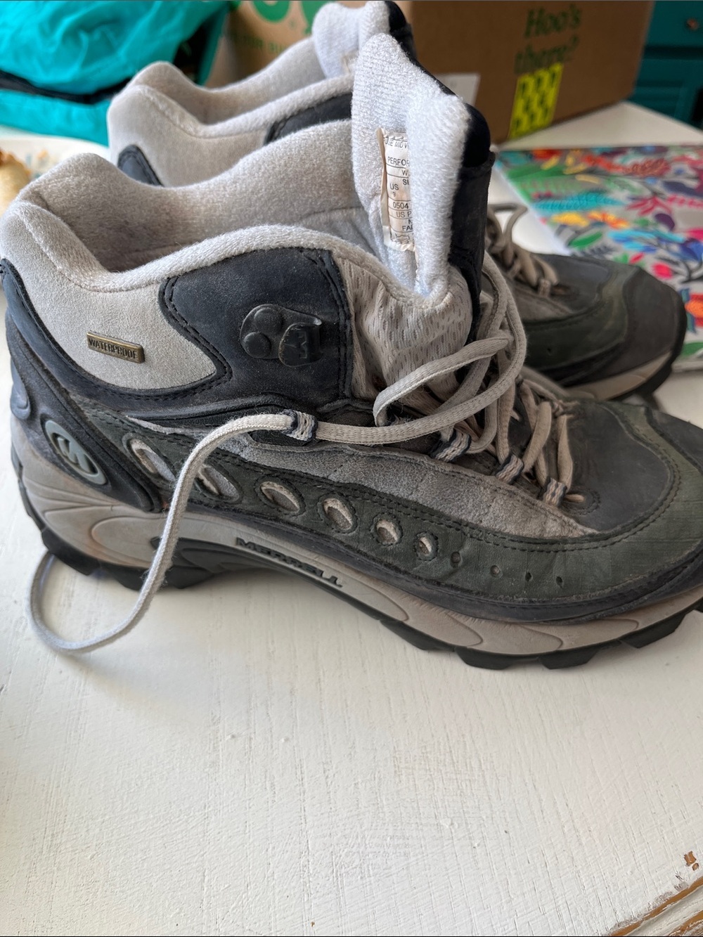 Merrell Waterproof Gray Hiking Boots with Lace-Up Design Size 9